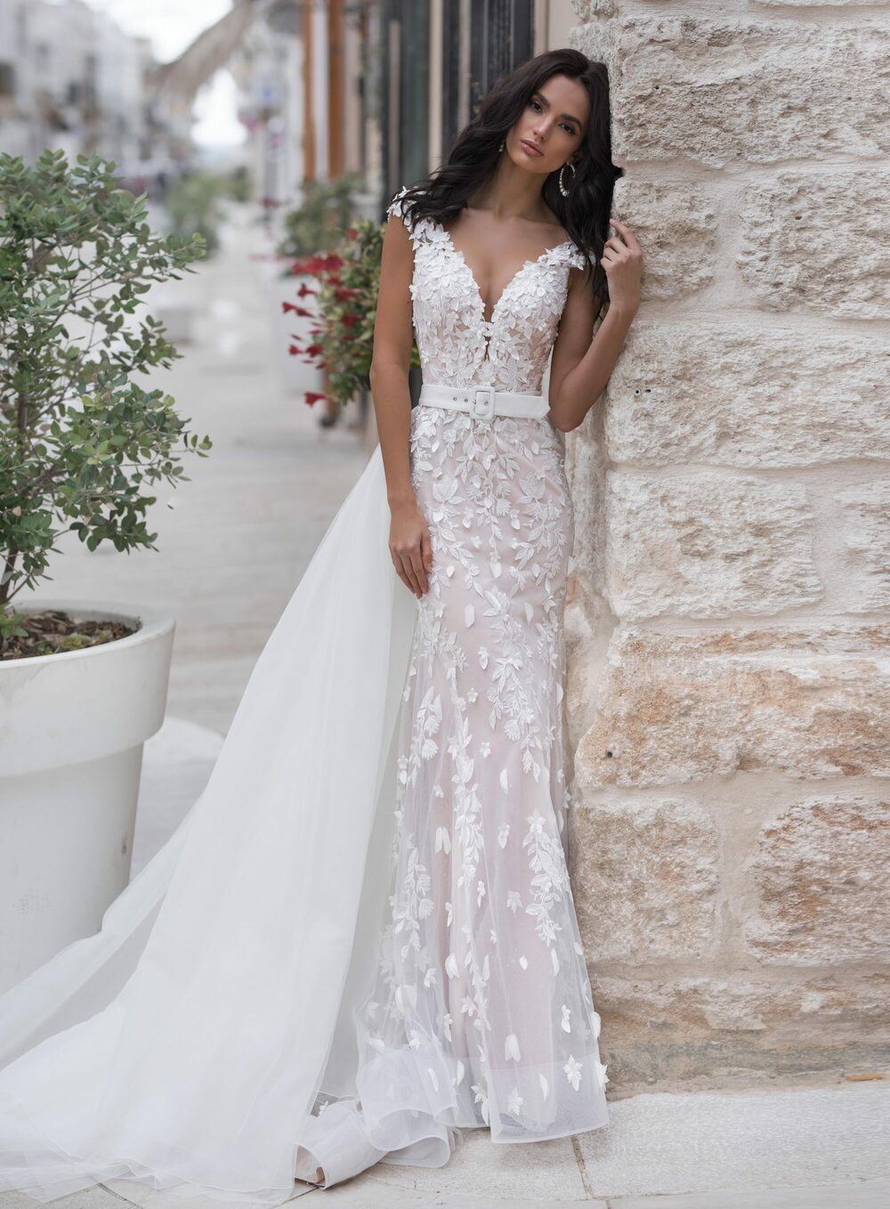 Naviblue hotsell bridal retailers